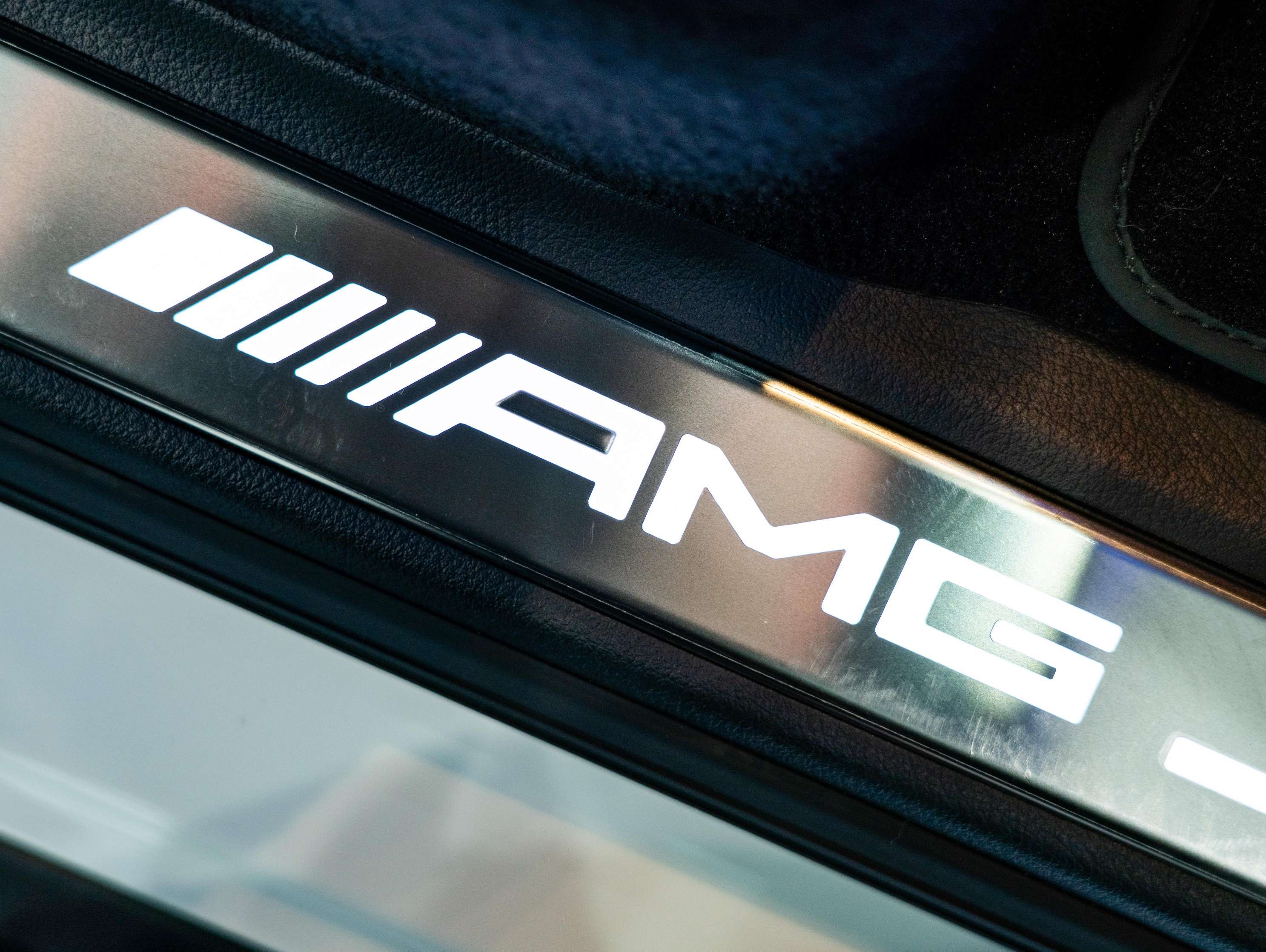 进口奔驰 奔驰G级AMG 白色/黑色 2021款 AMG G 63 墨规版