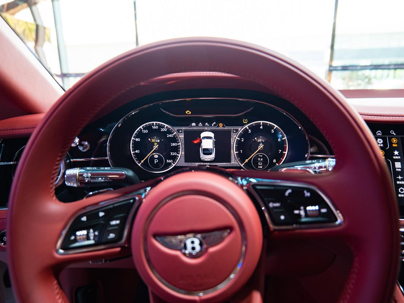 宾利 欧陆GT 白色/红色 2021款 4.0T 欧规版