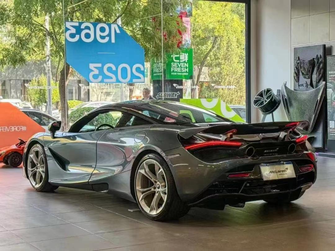 二手迈凯伦 720S 沙罗兰灰/alcantara炭黑 2018款 4.0T Coupe