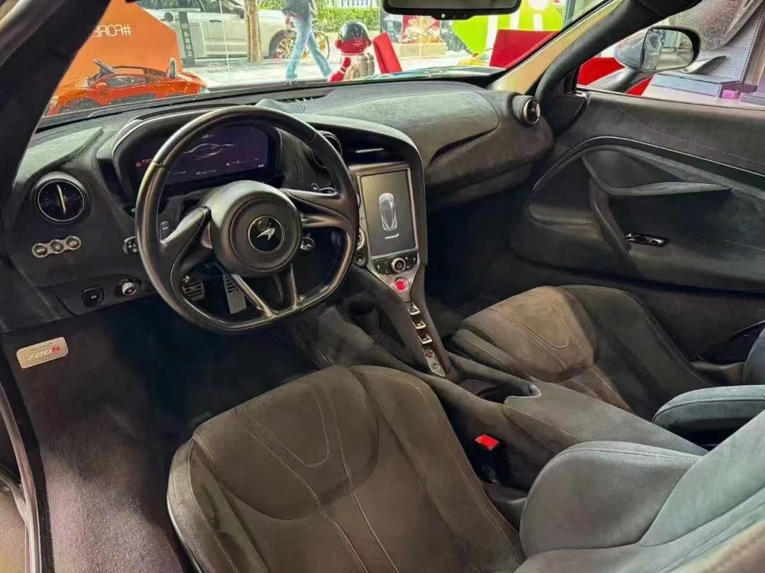 二手迈凯伦 720S 沙罗兰灰/alcantara炭黑 2018款 4.0T Coupe