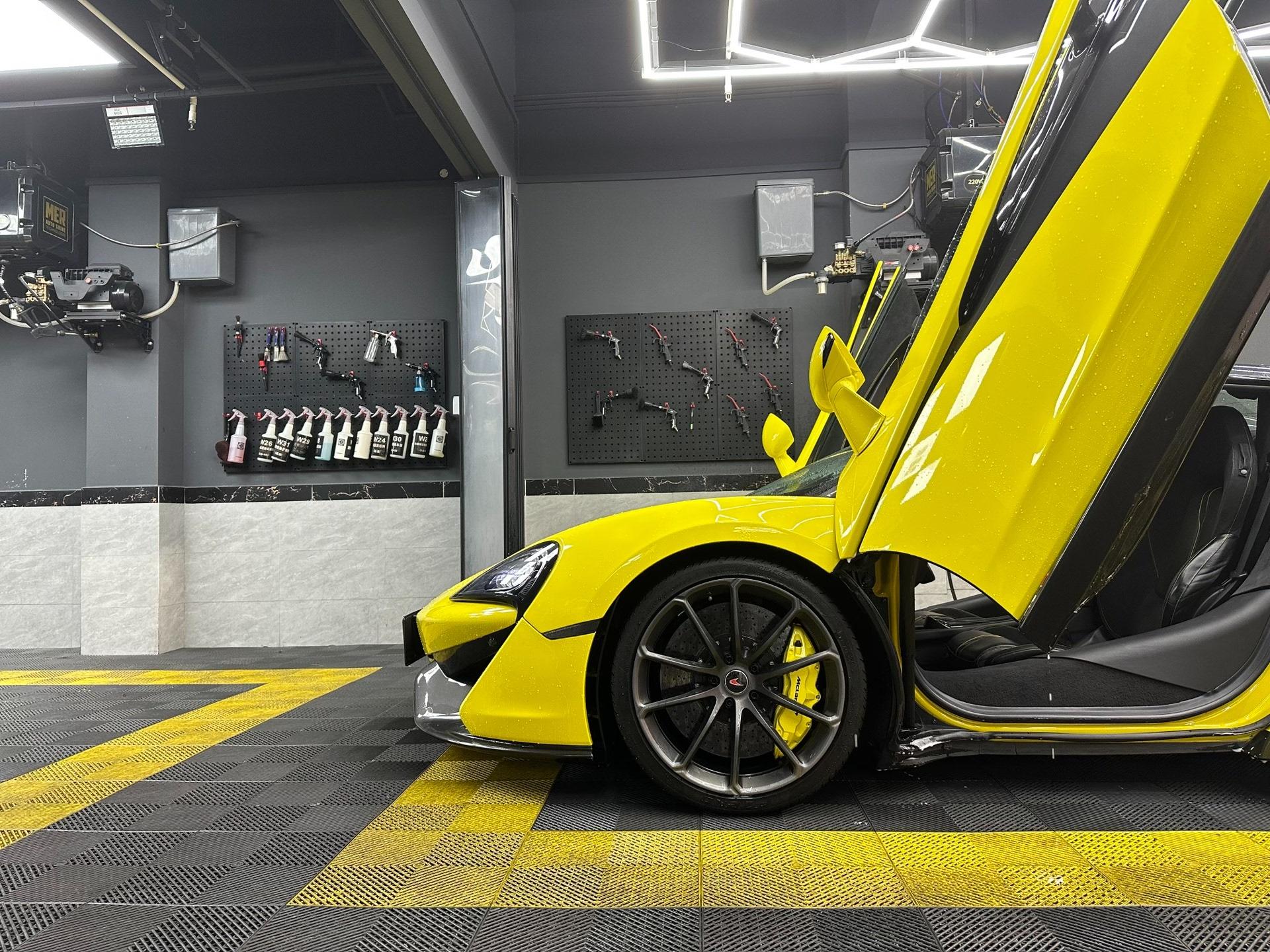 二手迈凯伦 570S 黄色/黑色 2019款 570S 3.8T Spider