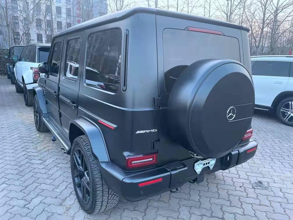 奔驰 奔驰G级AMG 黑色/红色 G63 21款 4.0T V8 加规版
