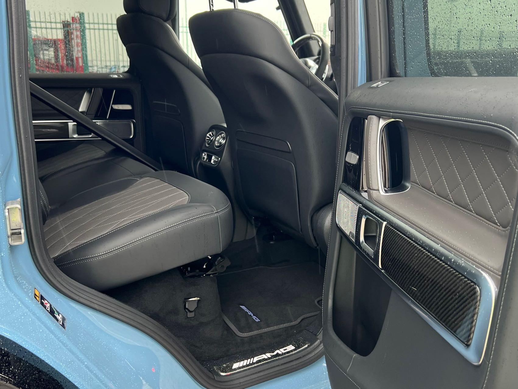 奔驰 奔驰G级AMG 瓷器蓝/黑灰 G63 2021款 4.0T 加规版