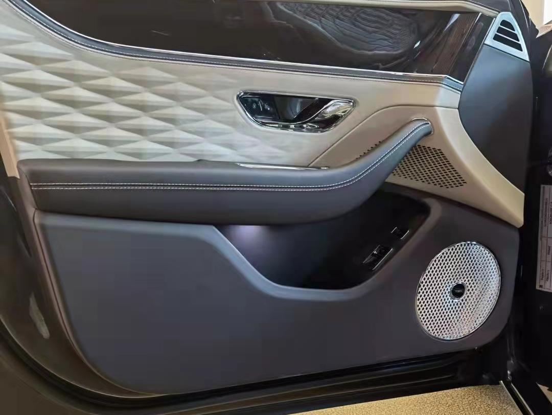 进口宾利 飞驰 布罗德盖棕/米色 2021款 4.0T V8 标准版