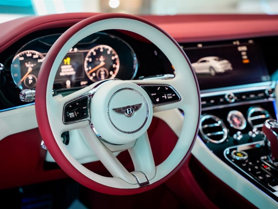 中规宾利 欧陆 白色/红色 2020款 4.0T GT V8