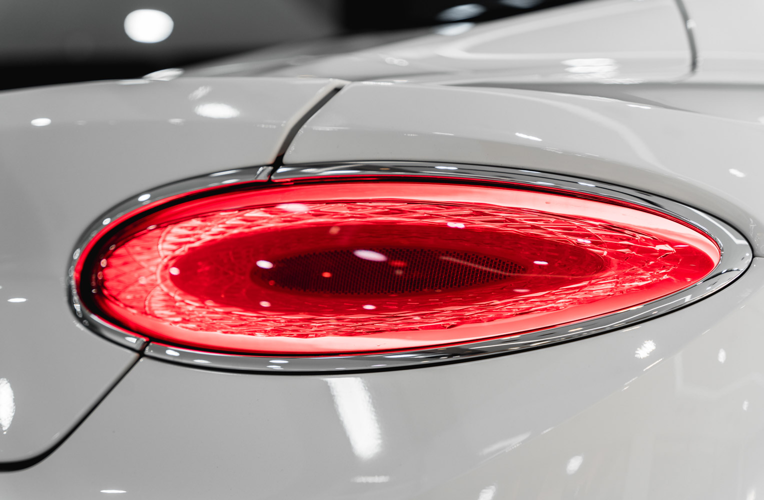 中规宾利 欧陆 白色/红色 2020款 4.0T GT V8