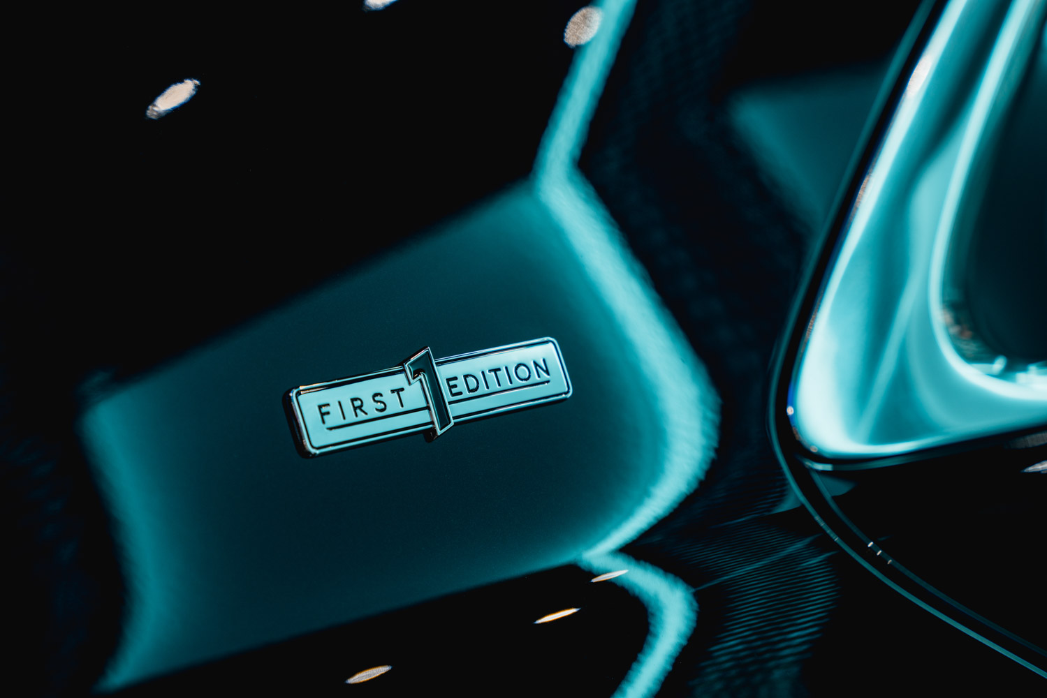 宾利 飞驰 黑色/棕色 2021款 4.0T V8首发限量版