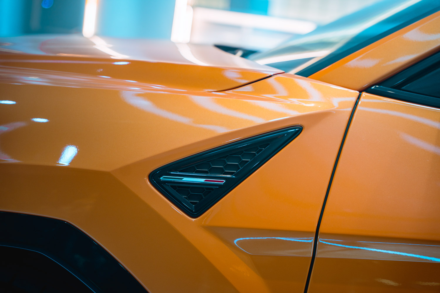 兰博基尼 Urus 橙色/黄色 2021款 4.0T V8