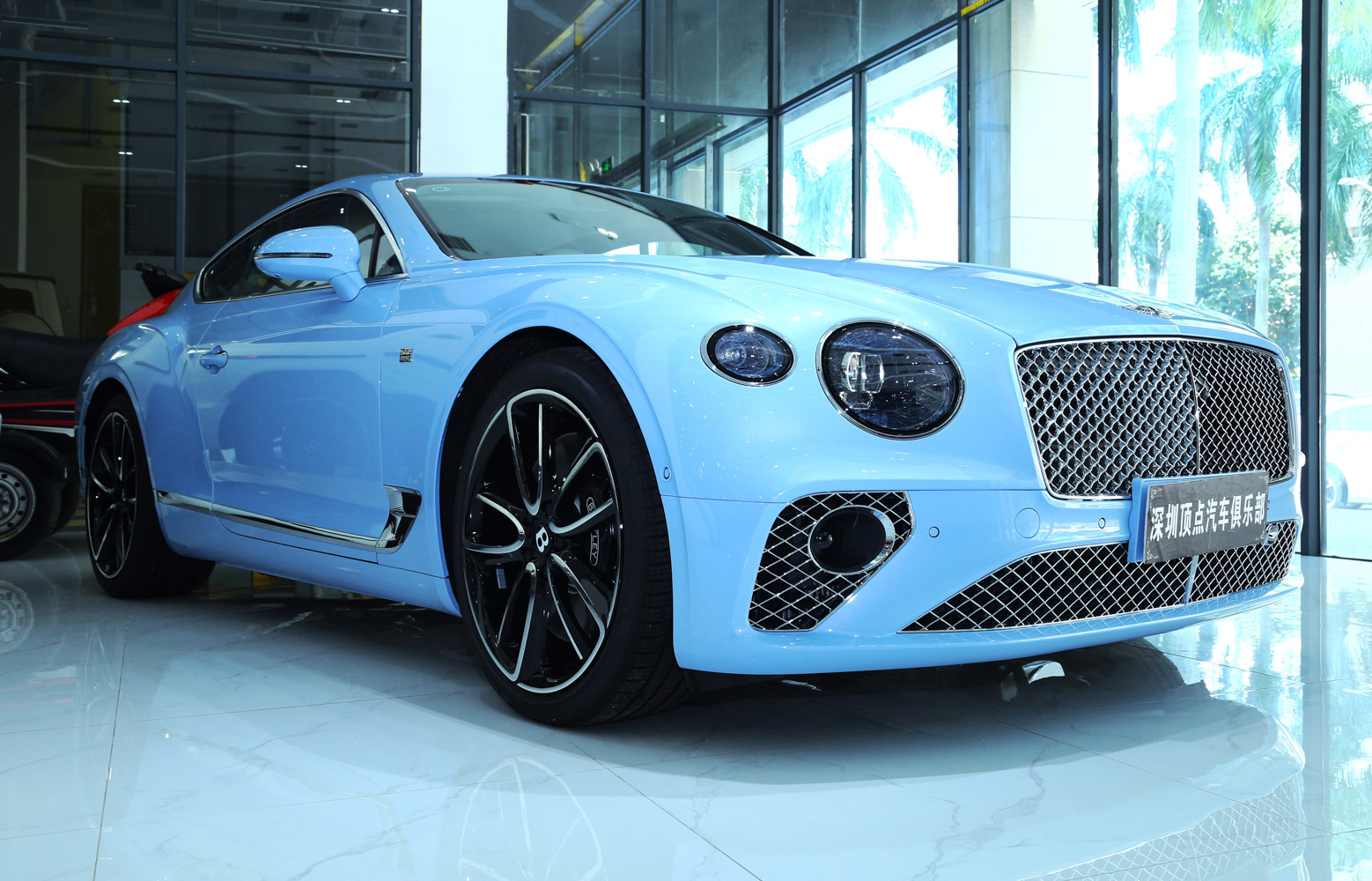 宾利 欧陆 蓝色/白色 2020款 GT 4.0T V8