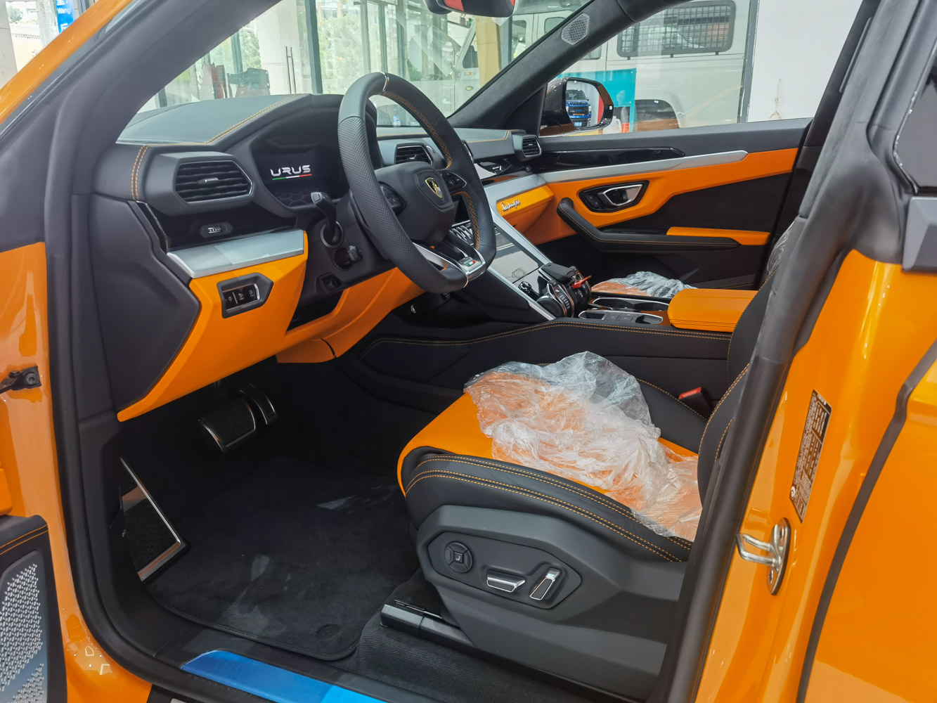 兰博基尼 Urus 橙色/橙色 Urus 2021款 4.0T V8