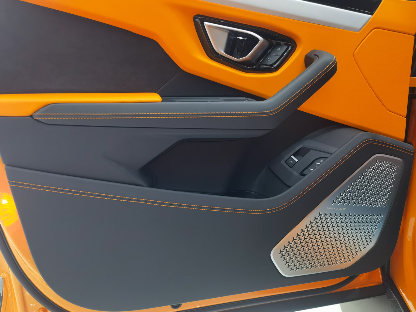 兰博基尼 Urus 橙色/橙色 Urus 2021款 4.0T V8