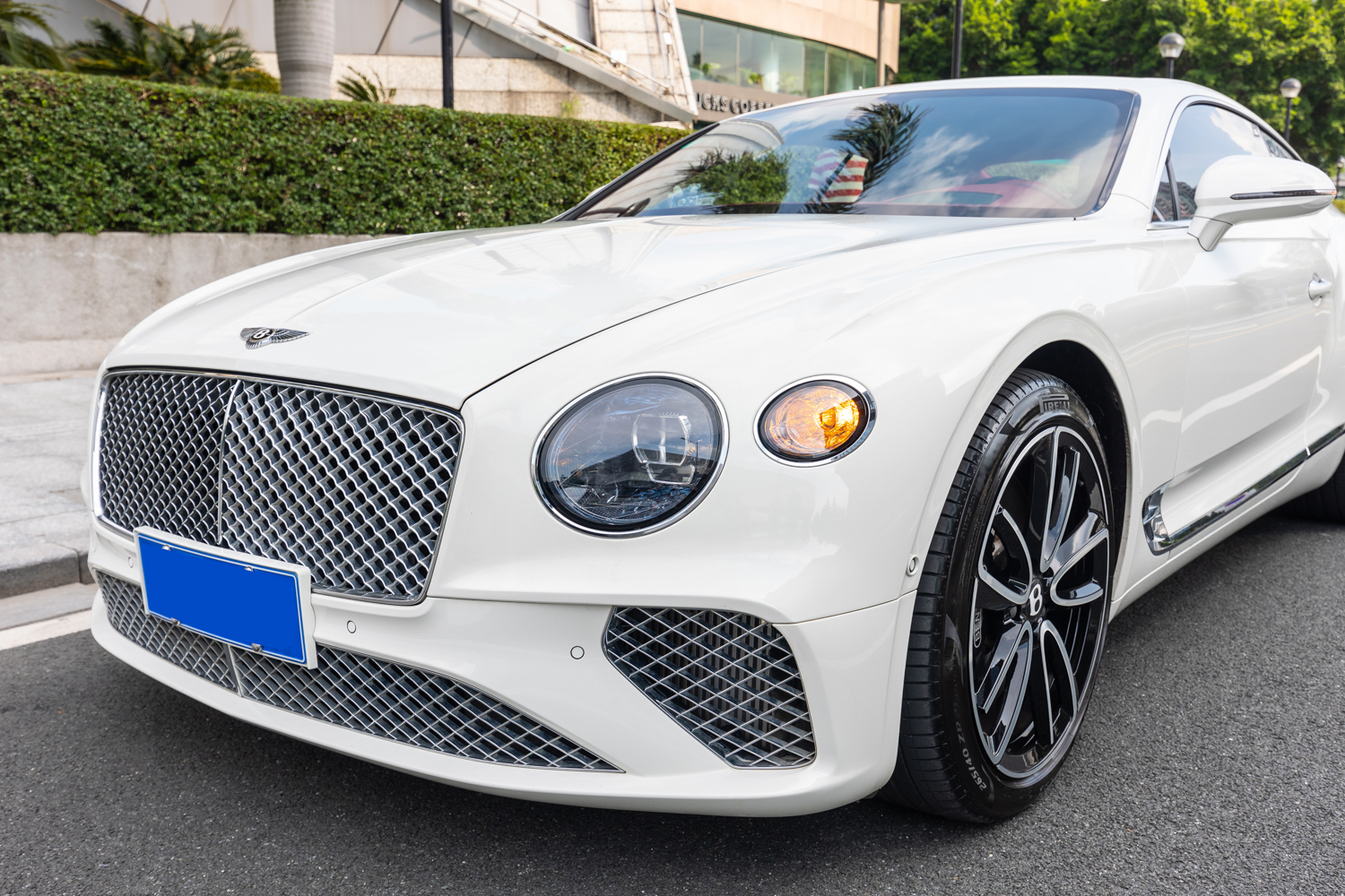 二手宾利 欧陆 白色/红色 2020款 6.0T GT W12