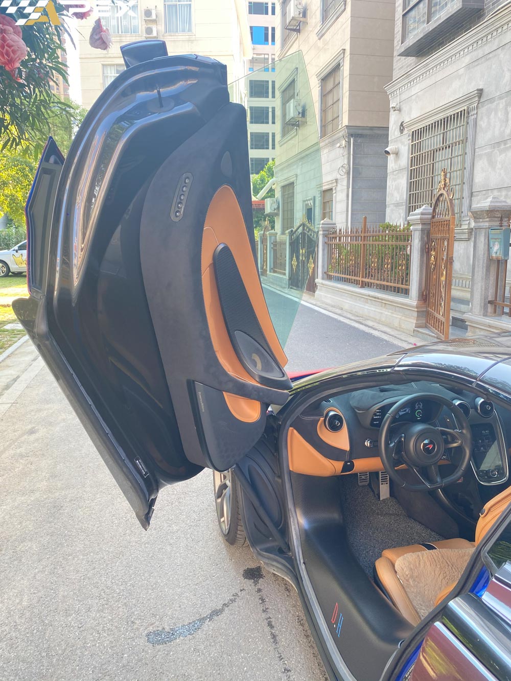 二手迈凯伦 570S SPIDER 红色/棕色 3.8T Spider