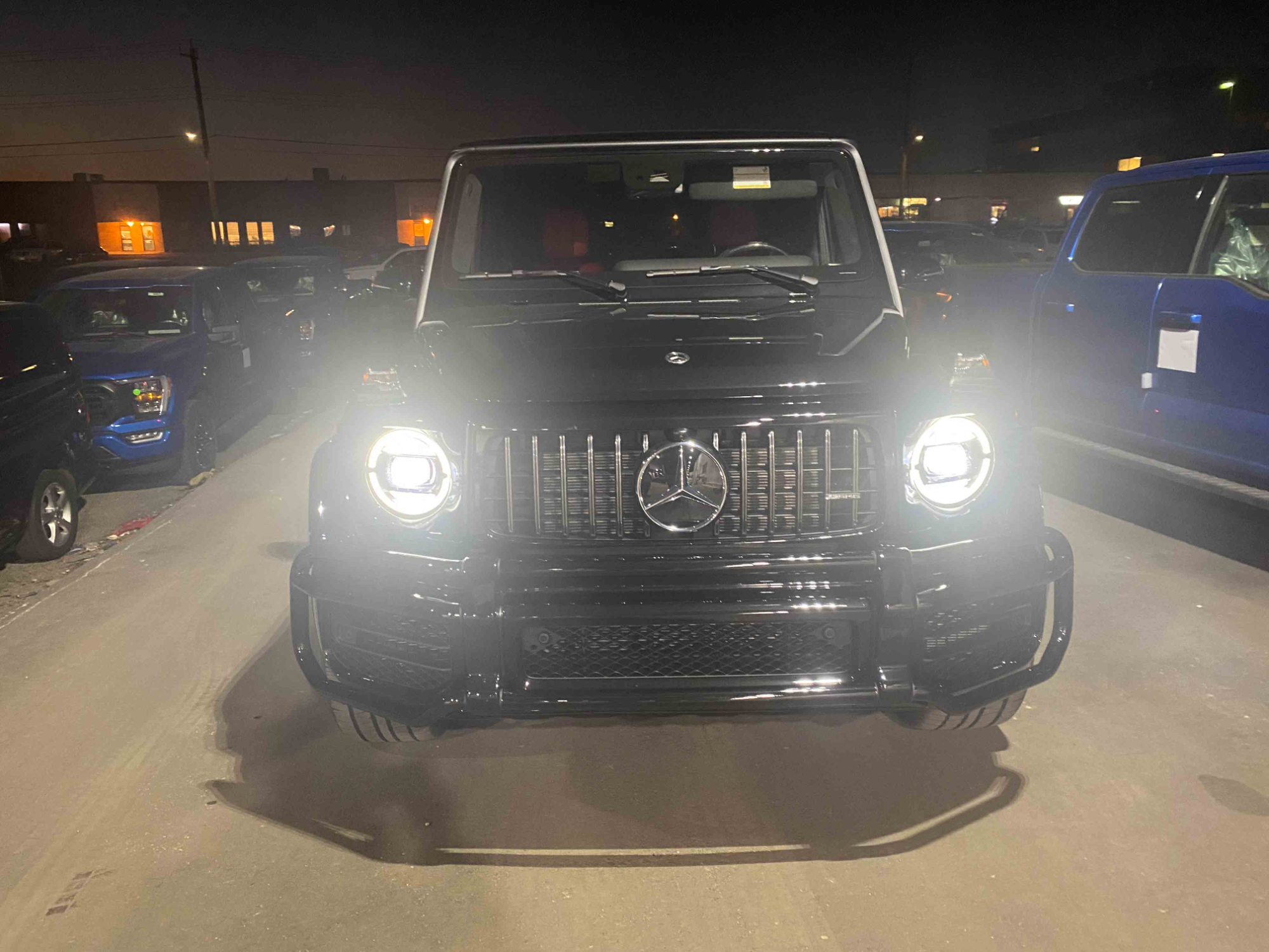 奔驰 奔驰G级AMG 黑色/红色 2022款 加版满配