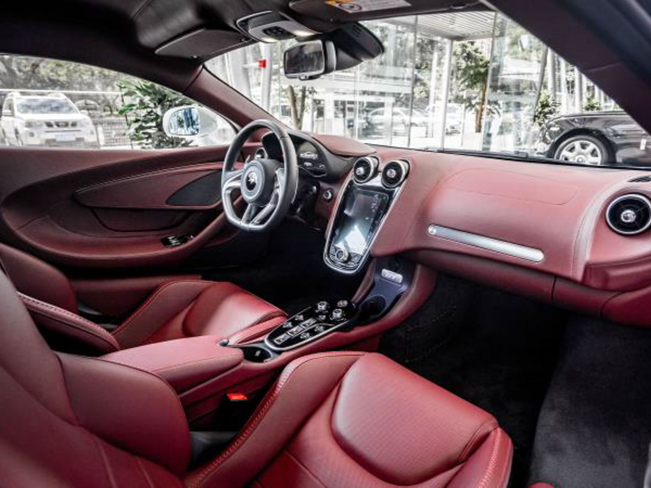 迈凯伦 GT 白色/红色 2019款 4.0T 标准型