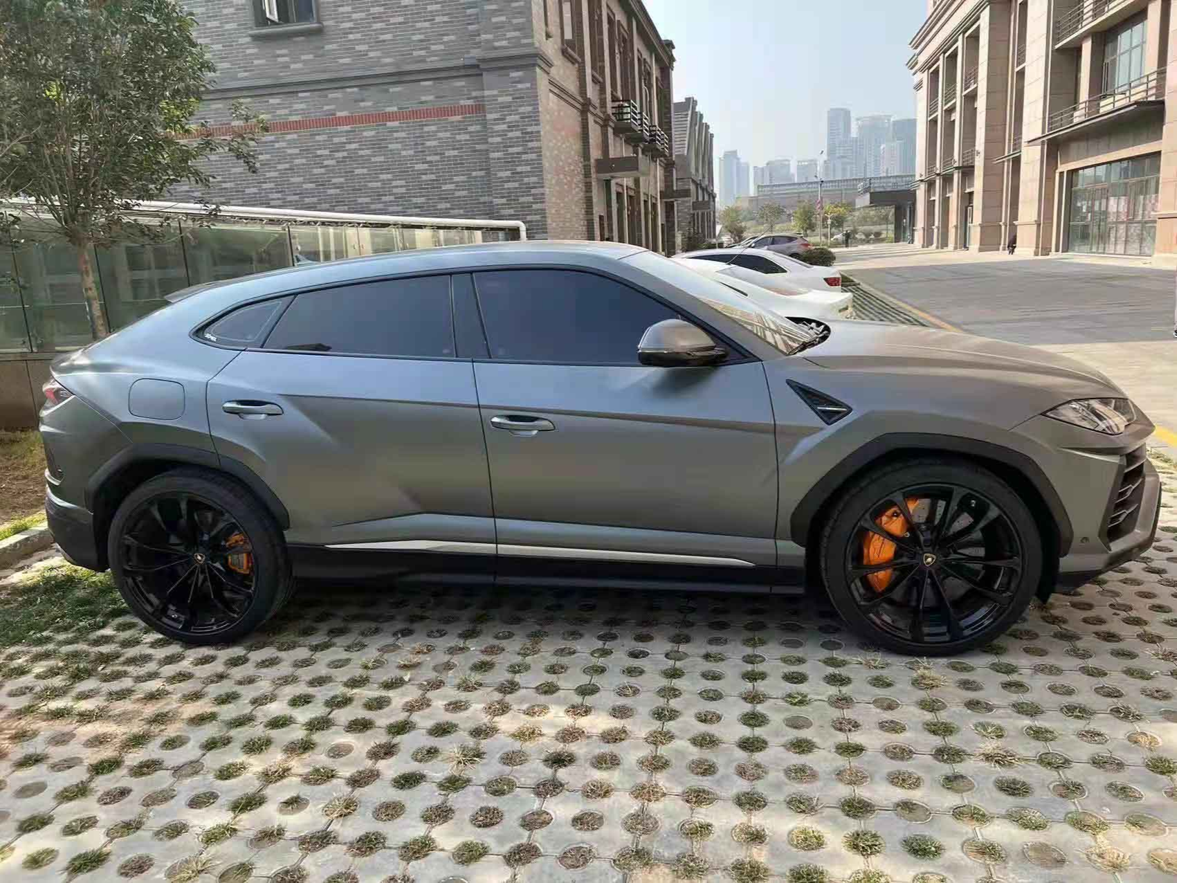 二手兰博基尼 Urus 深灰色/蓝色 2021款 4.0T V8