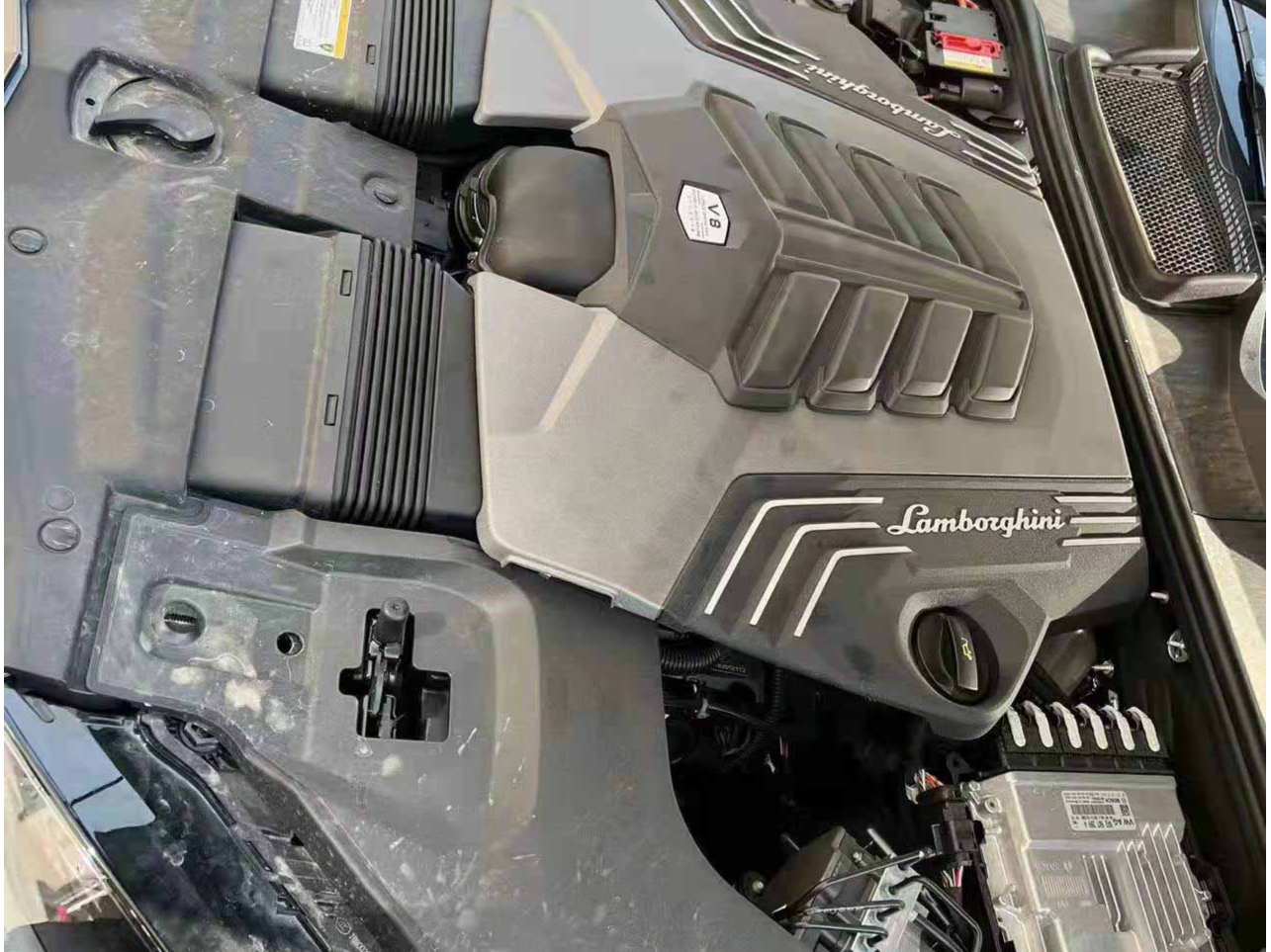 二手兰博基尼 Urus 深灰色/蓝色 2021款 4.0T V8
