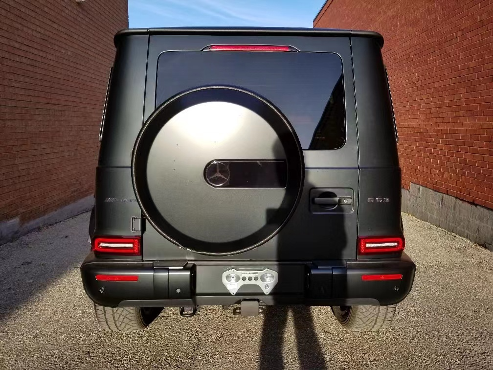 奔驰 奔驰G级AMG 黑色/红色 G63 21款 4.0T V8 加规版