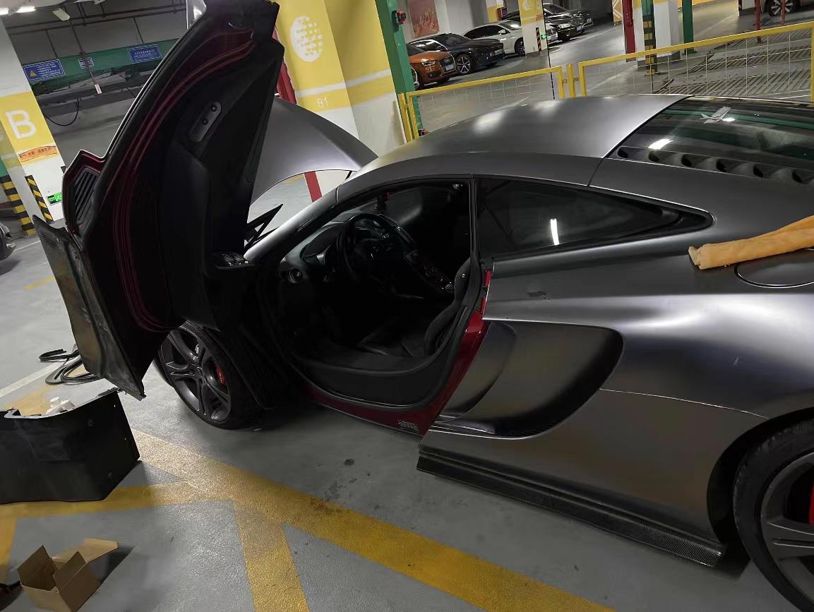 二手迈凯伦 MP4-12C 银色/黑色 2013款 3.8T COUPE