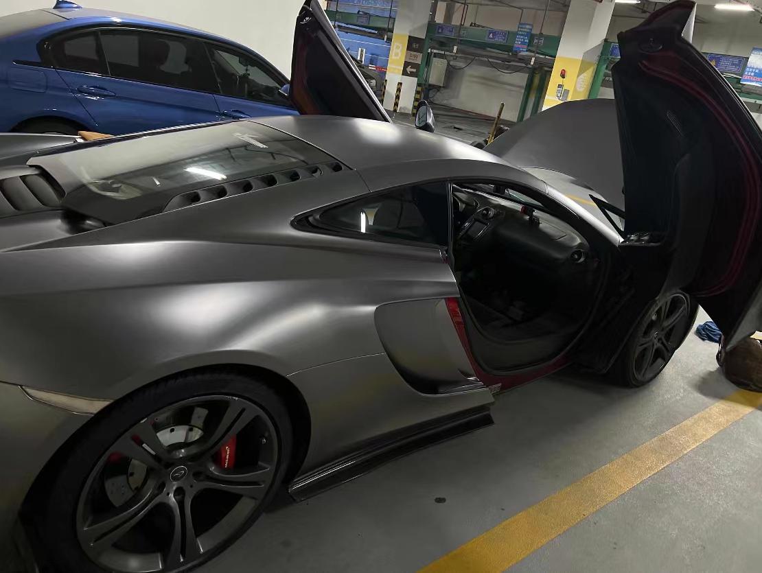 二手迈凯伦 MP4-12C 银色/黑色 2013款 3.8T COUPE