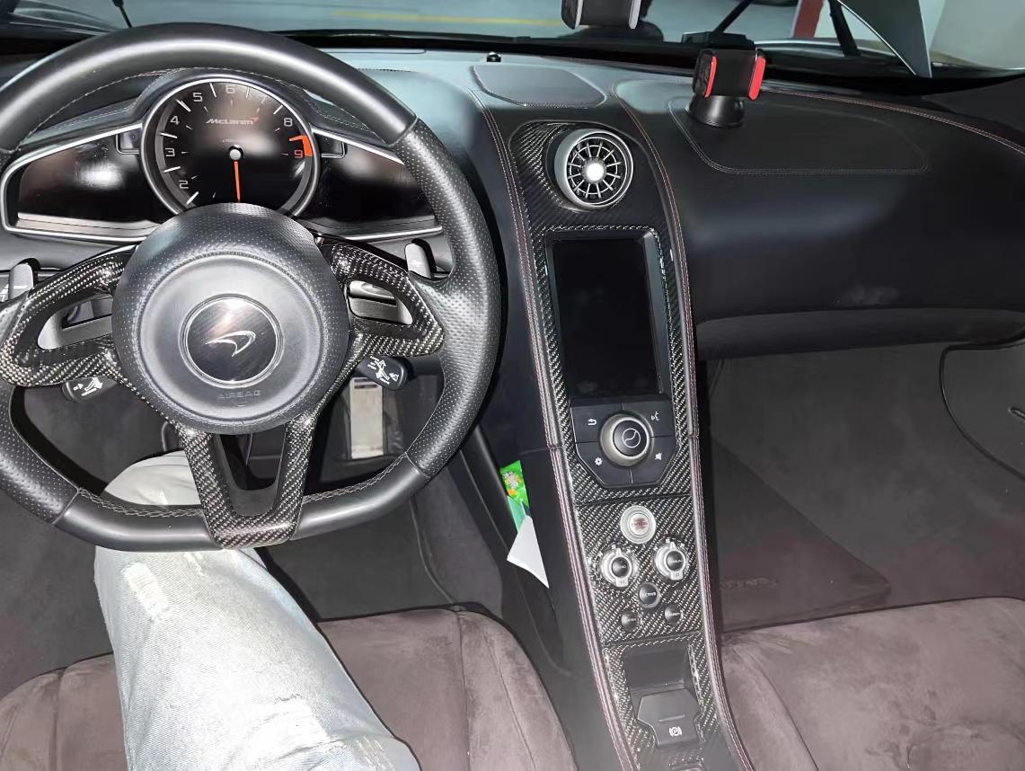 二手迈凯伦 MP4-12C 银色/黑色 2013款 3.8T COUPE