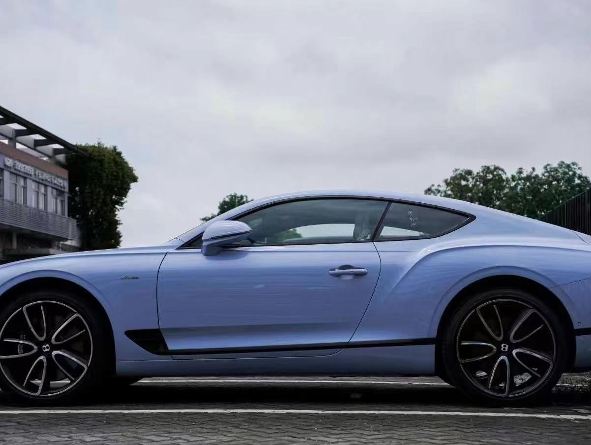 进口宾利 欧陆GT 炫蓝/亚麻白/帝王蓝 欧陆GT 4.0 V8 雅度版 2023款 4.0T2023款 4.0T 欧规版
