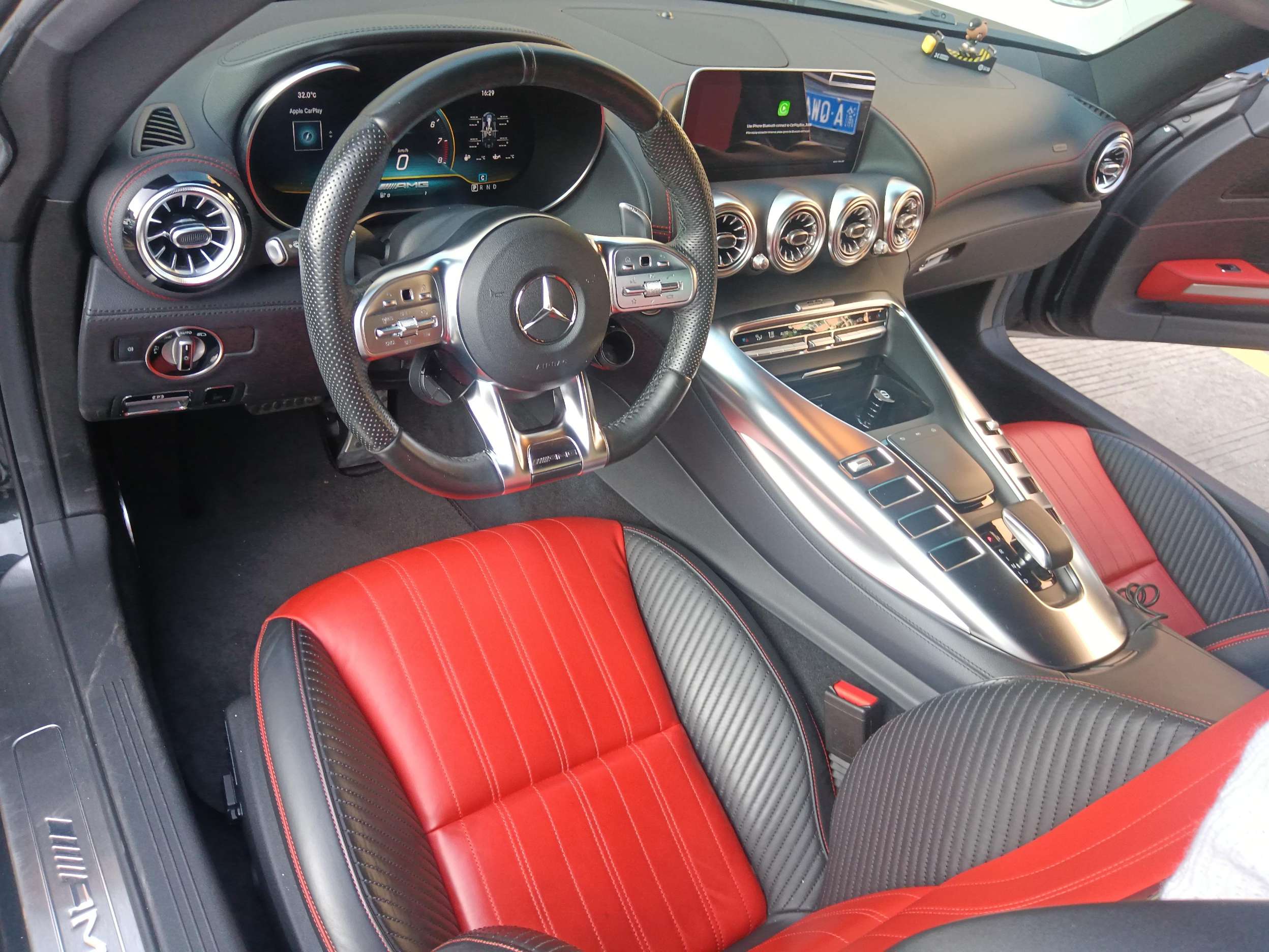 二手奔驰 AMG GT 灰色/红色 AMG GT 2019款 4.0T2019款 4.0T 中规版