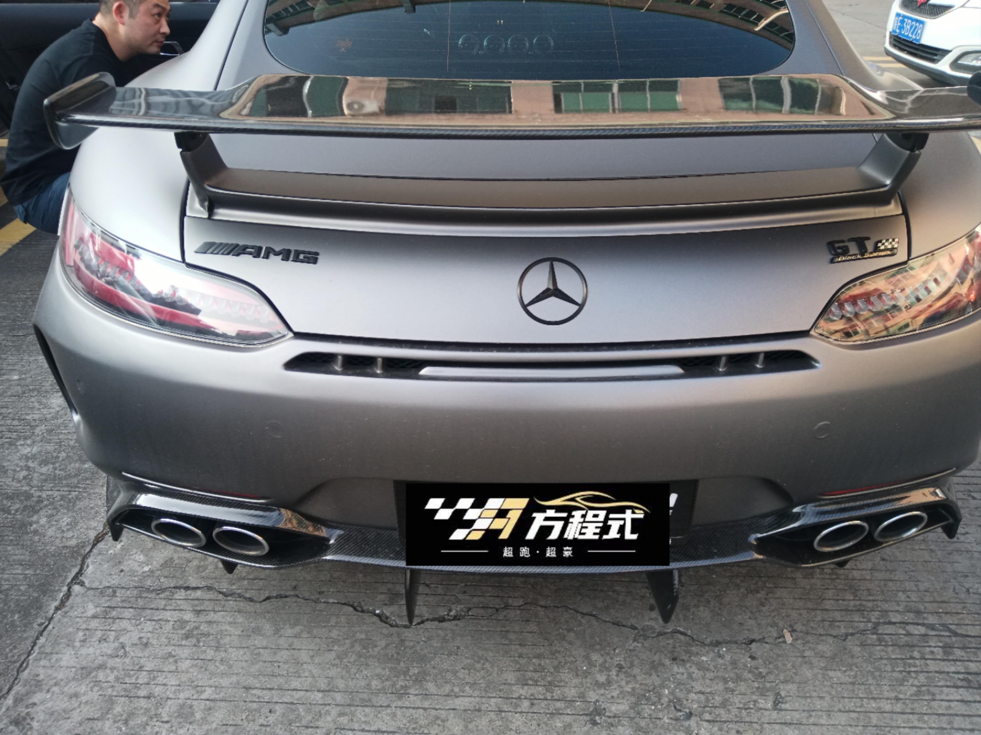 二手奔驰 AMG GT 灰色/红色 AMG GT 2019款 4.0T2019款 4.0T 中规版