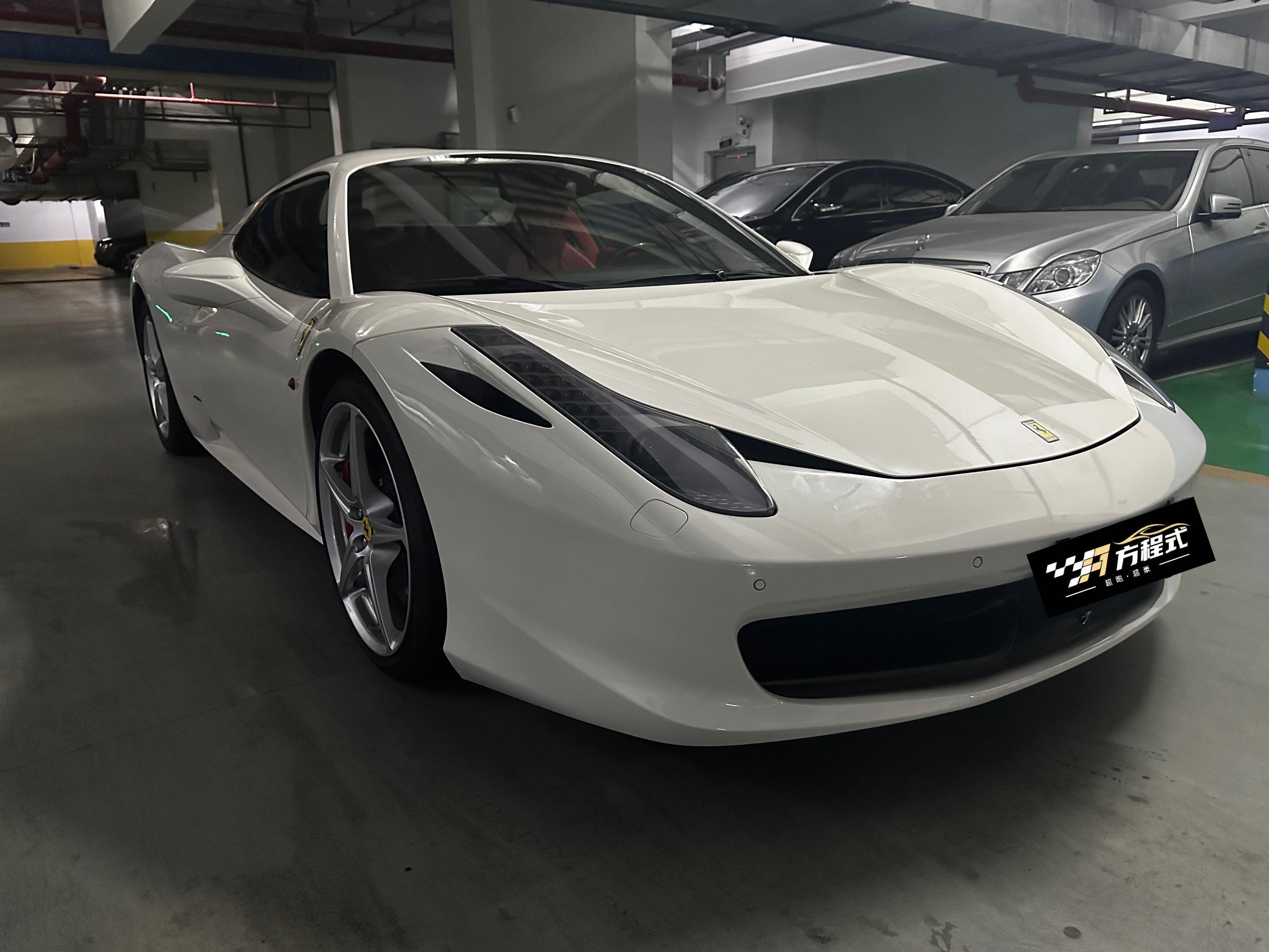 二手法拉利 458 白色/红色 2013款 4.5L Spider