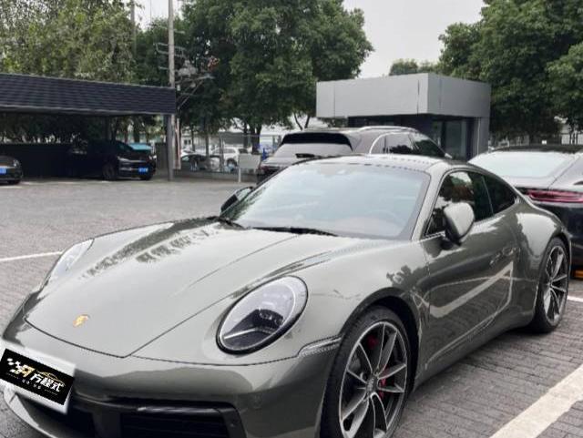二手保时捷 911 砂金石绿/波尔多红 2020款 Carrera 3.0T