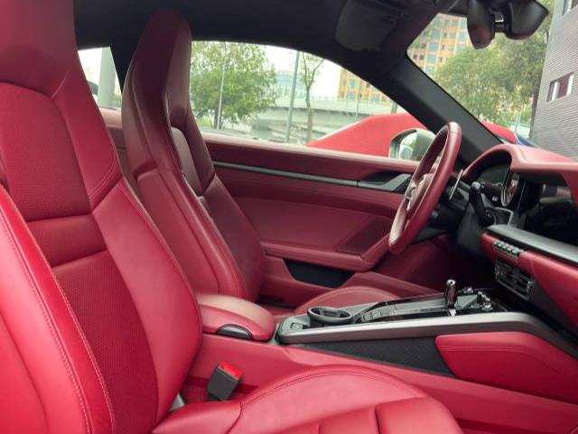 二手保时捷 911 砂金石绿/波尔多红 2020款 Carrera 3.0T