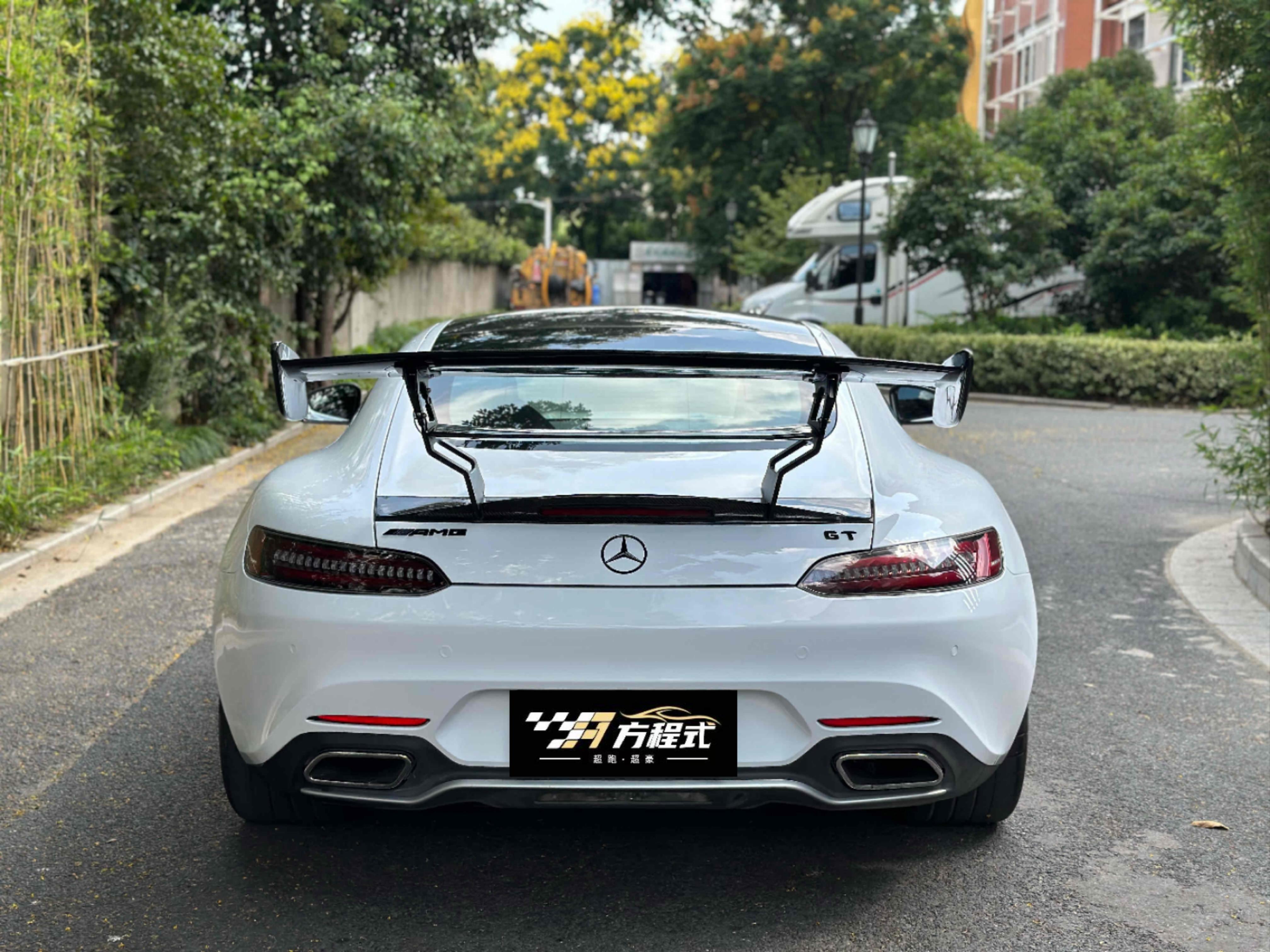 二手奔驰 AMG GT 银灰色/棕色 2019款