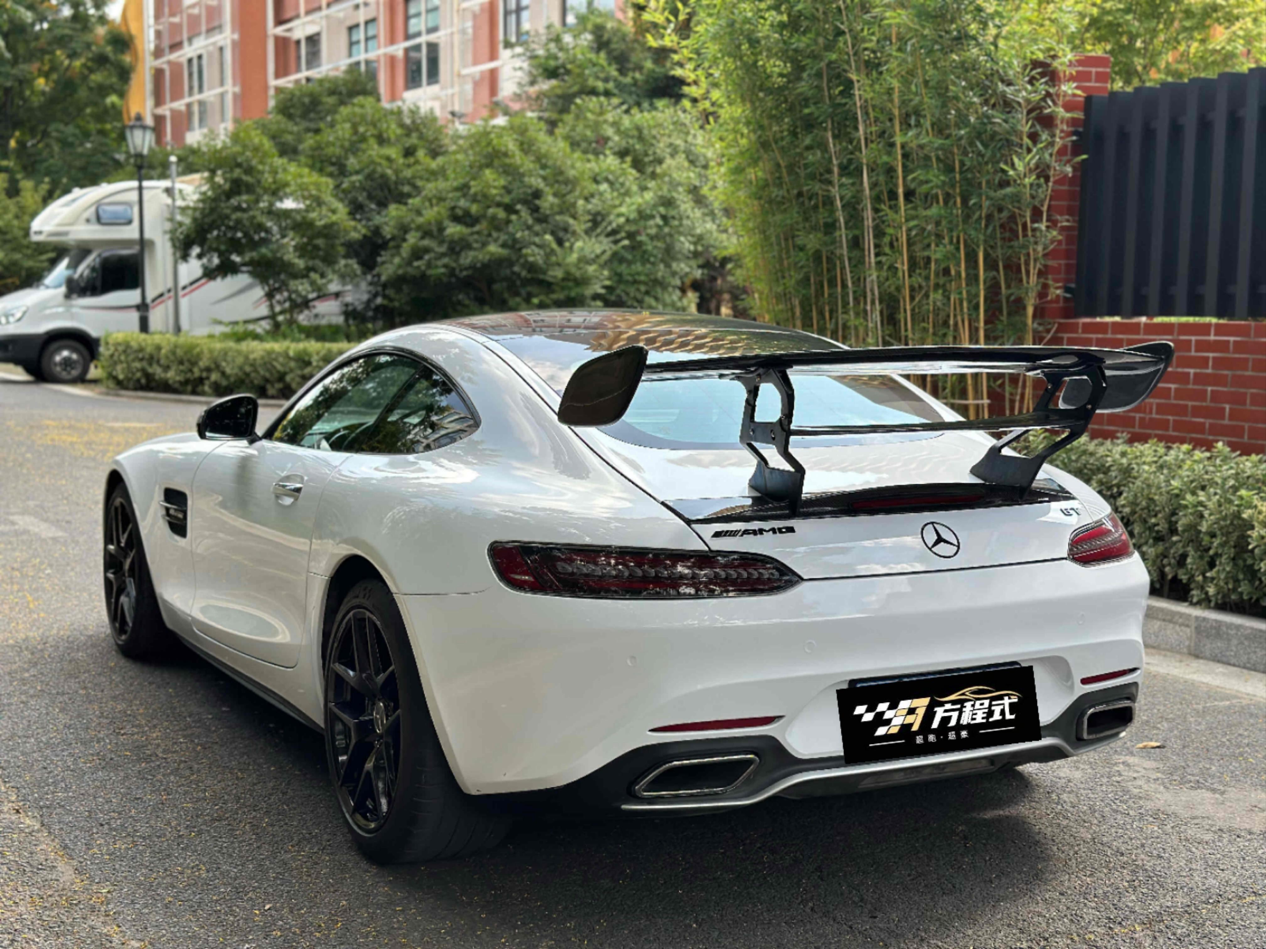 二手奔驰 AMG GT 银灰色/棕色 2019款