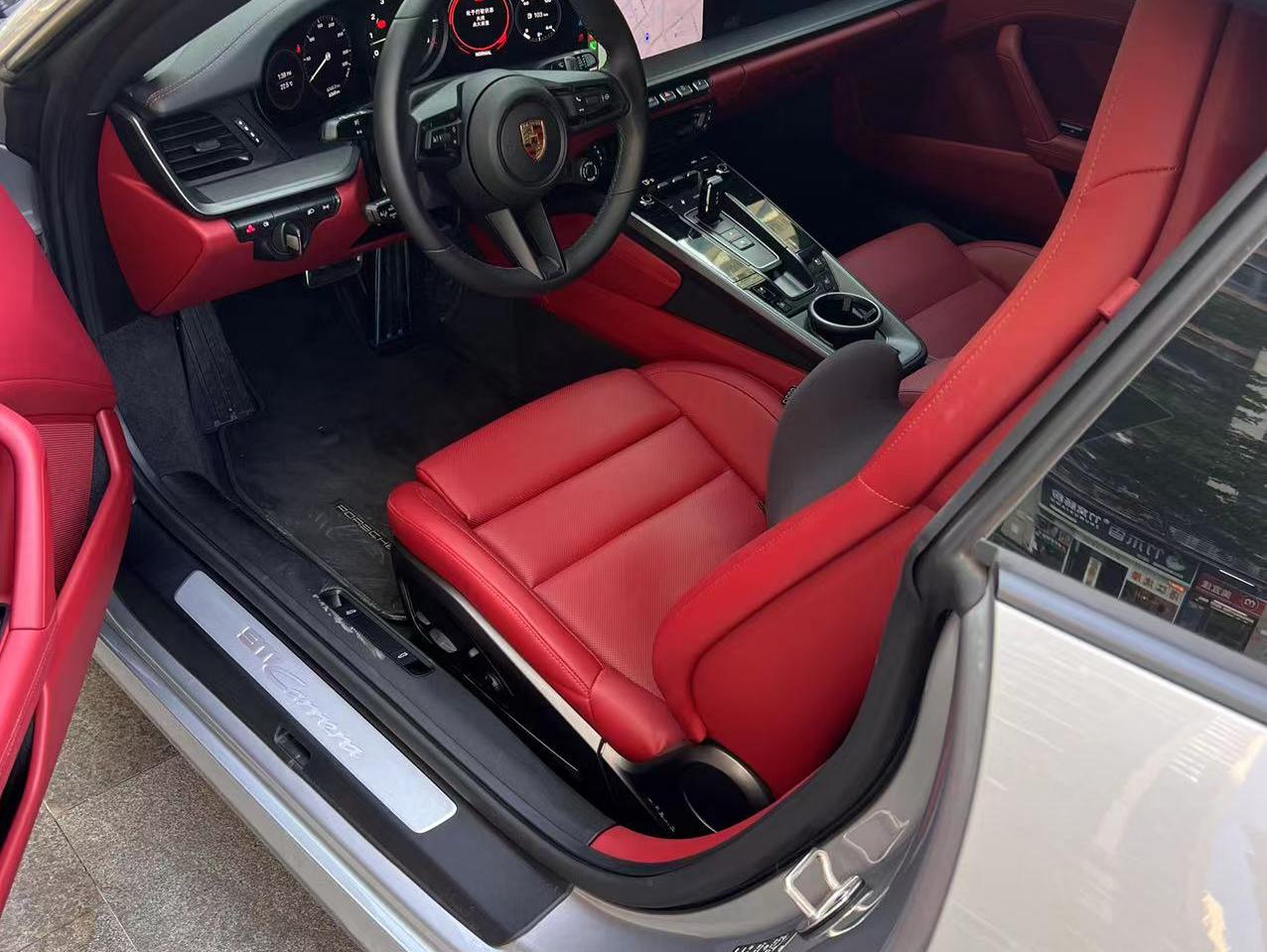 二手保时捷 911 银色/红色 2023款  Carrera 3.0T