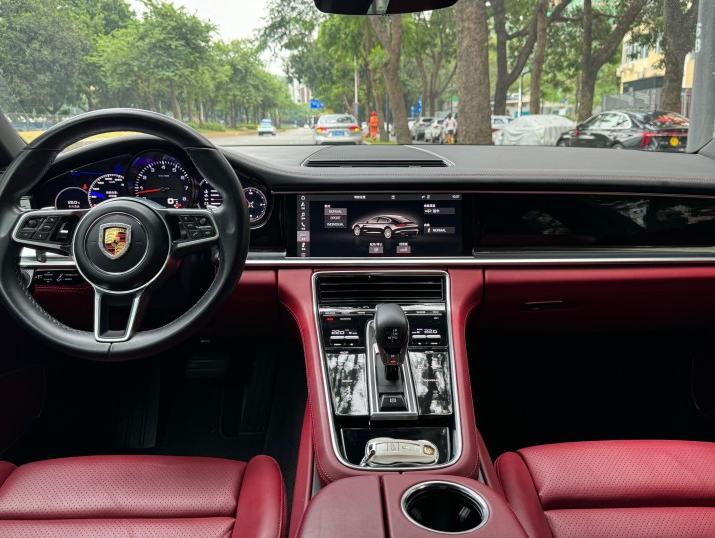 二手保时捷 Panamera 白色/红色 2018款 行政加长版 3.0T