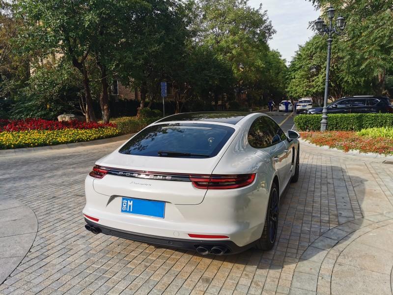 二手保时捷 Panamera 白色/玛莎拉红 2018款 3.0T