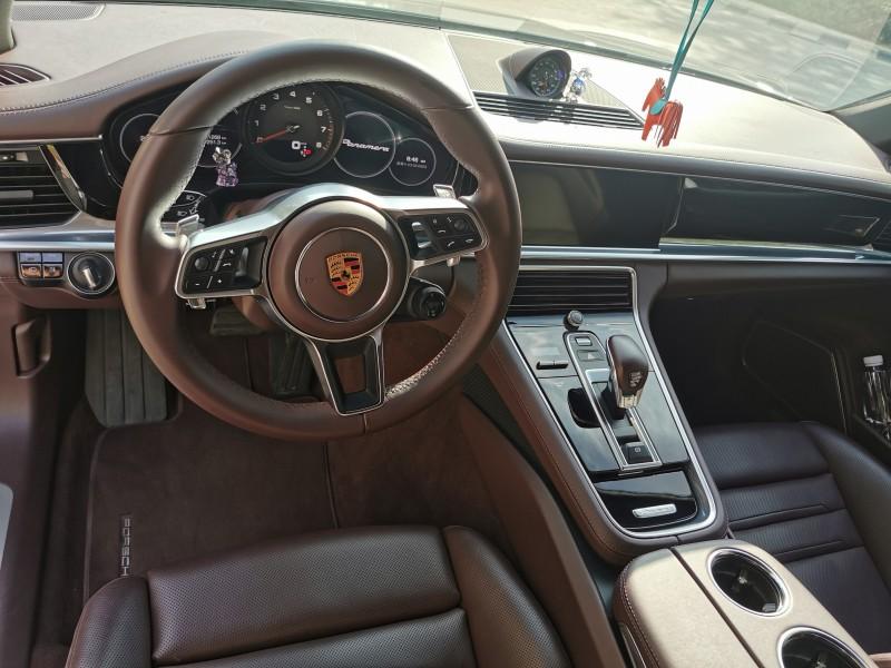 二手保时捷 Panamera 白色/玛莎拉红 2018款 3.0T