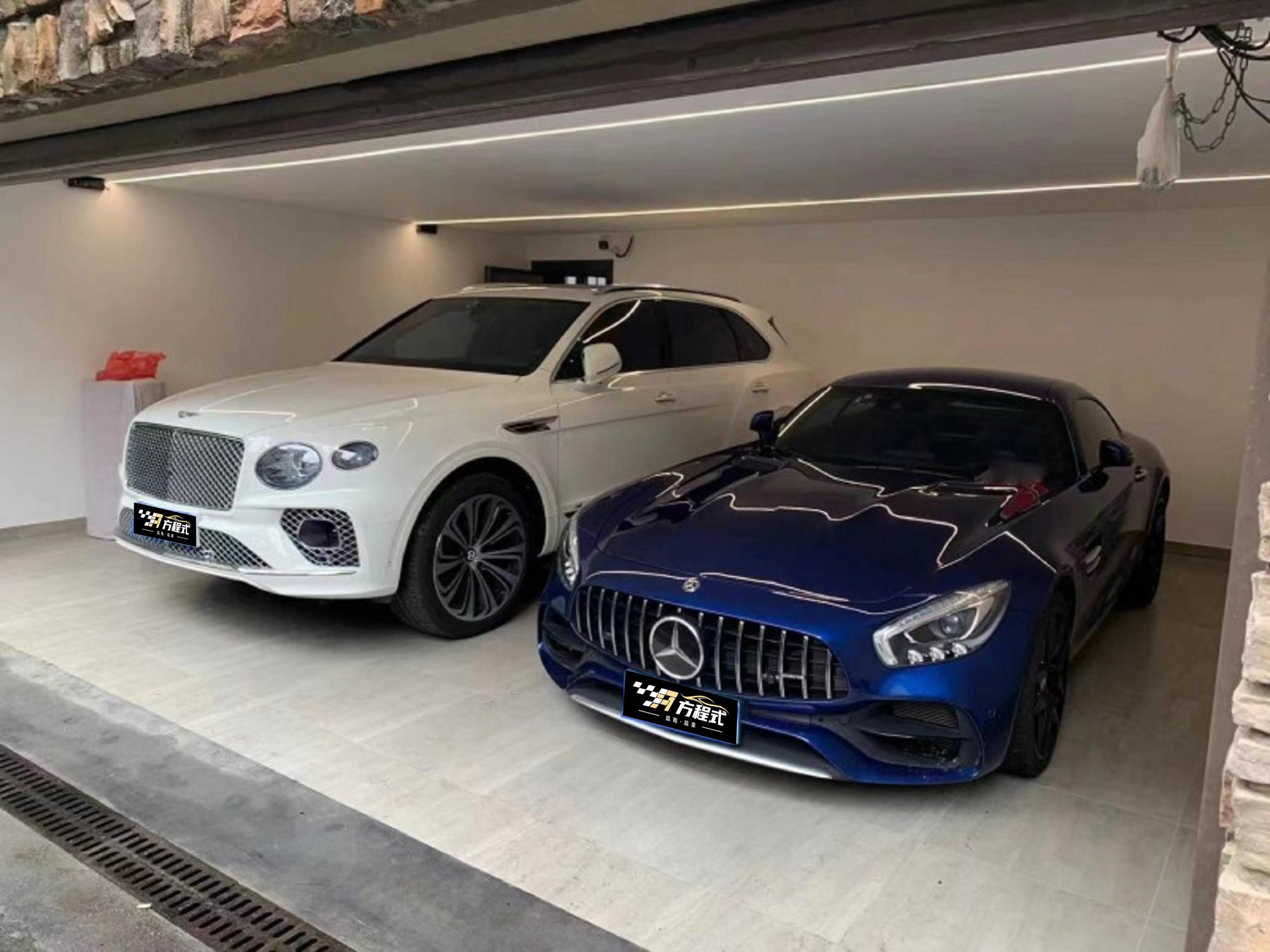 二手奔驰 AMG GT 蓝色/红色 2017款