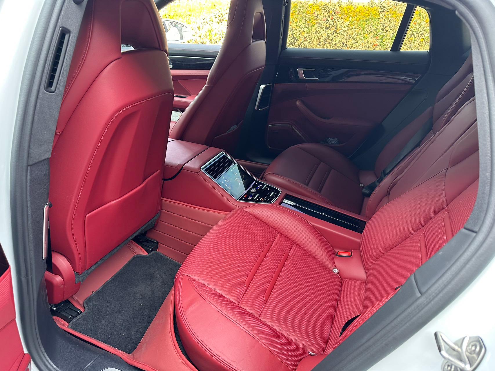 二手保时捷 Panamera 白色/红色 2022款 2.9T