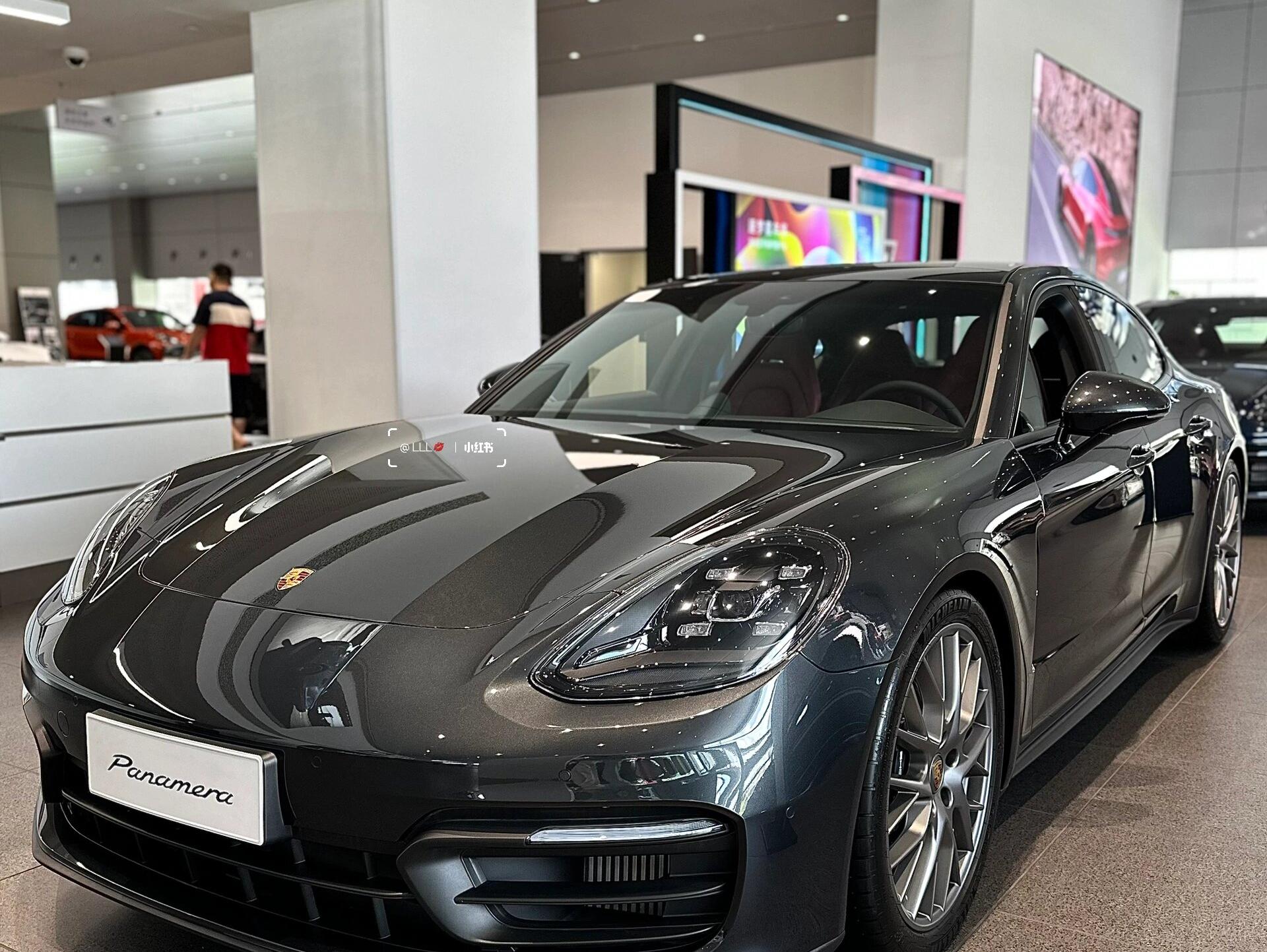 二手保时捷 Panamera 灰色/玛莎拉红 2023款 2.9T