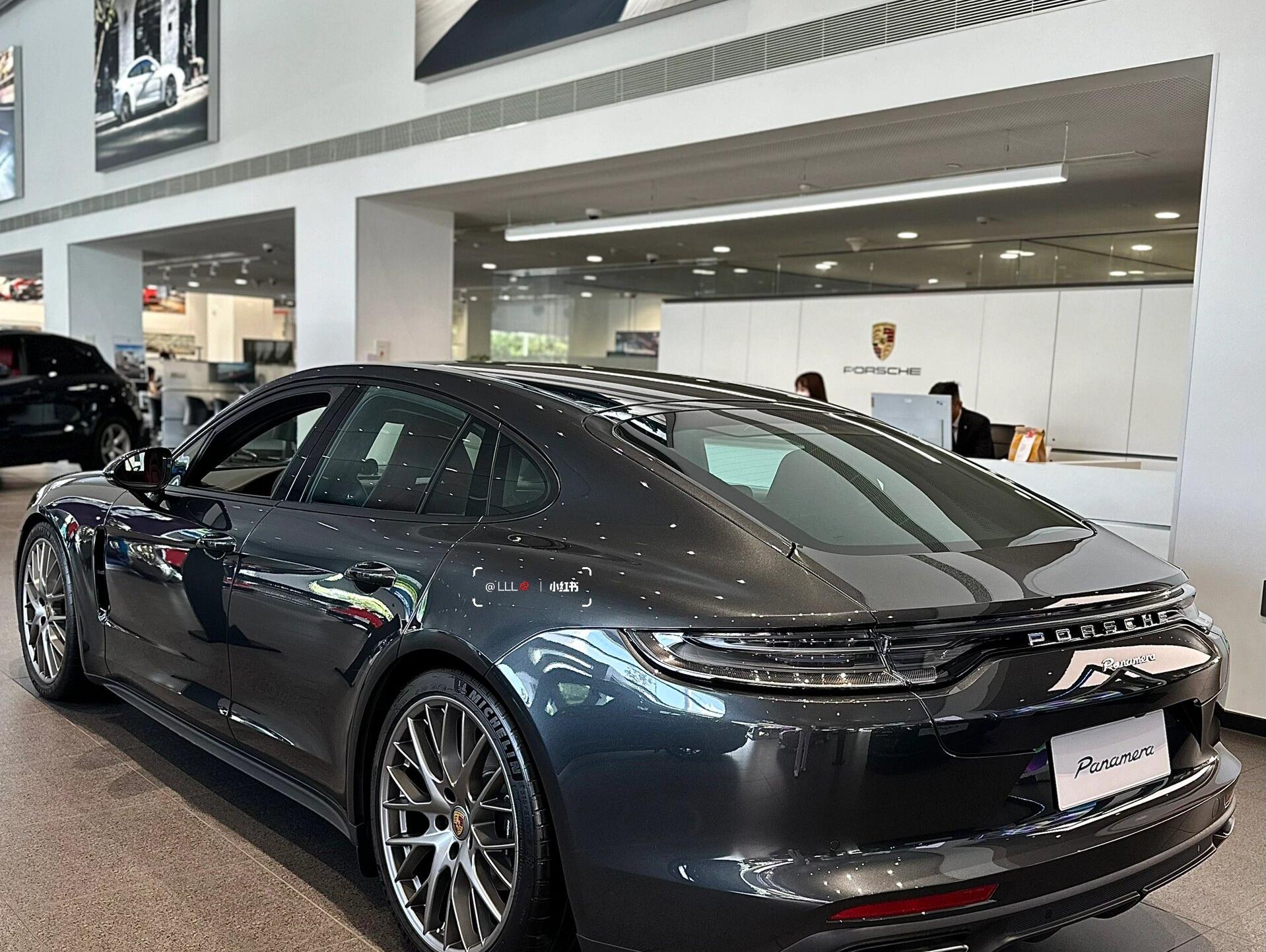 二手保时捷 Panamera 灰色/玛莎拉红 2023款 2.9T