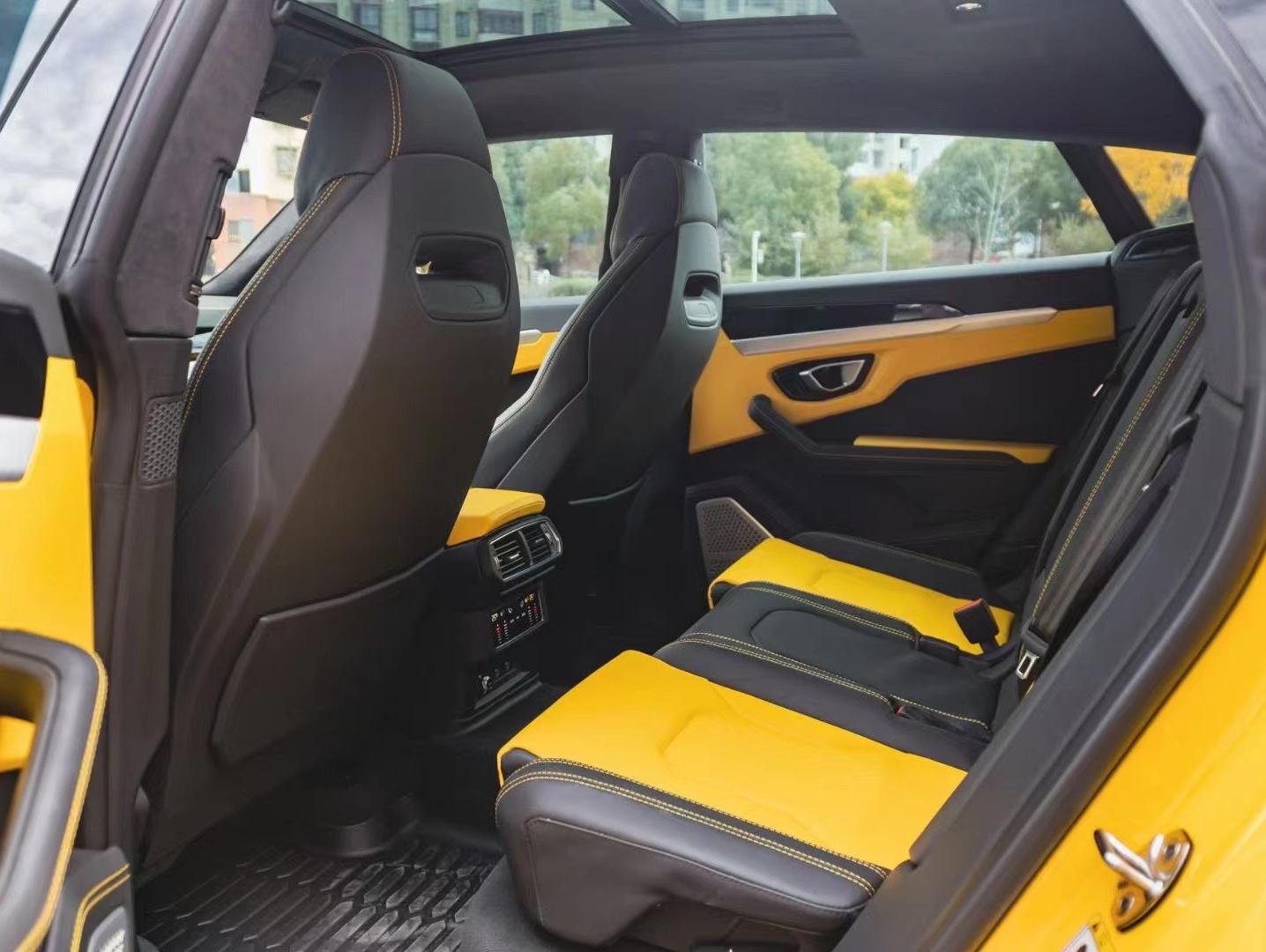 二手兰博基尼 Urus 黄色/黑黄 2021款 4.0T V8