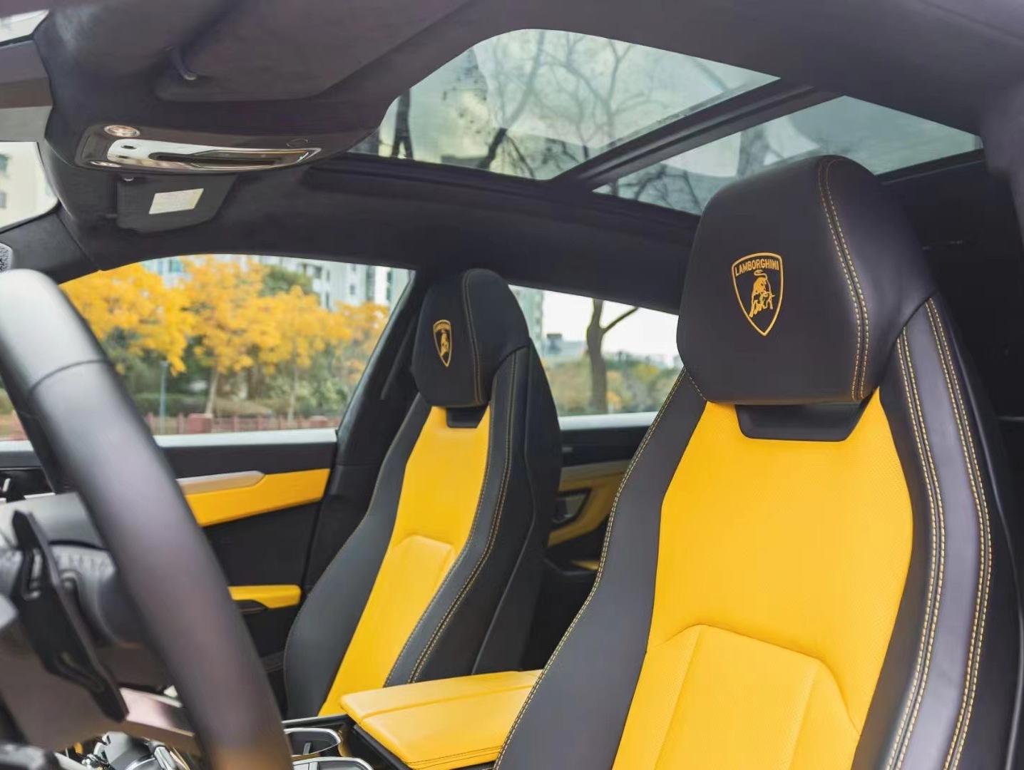 二手兰博基尼 Urus 黄色/黑黄 2021款 4.0T V8