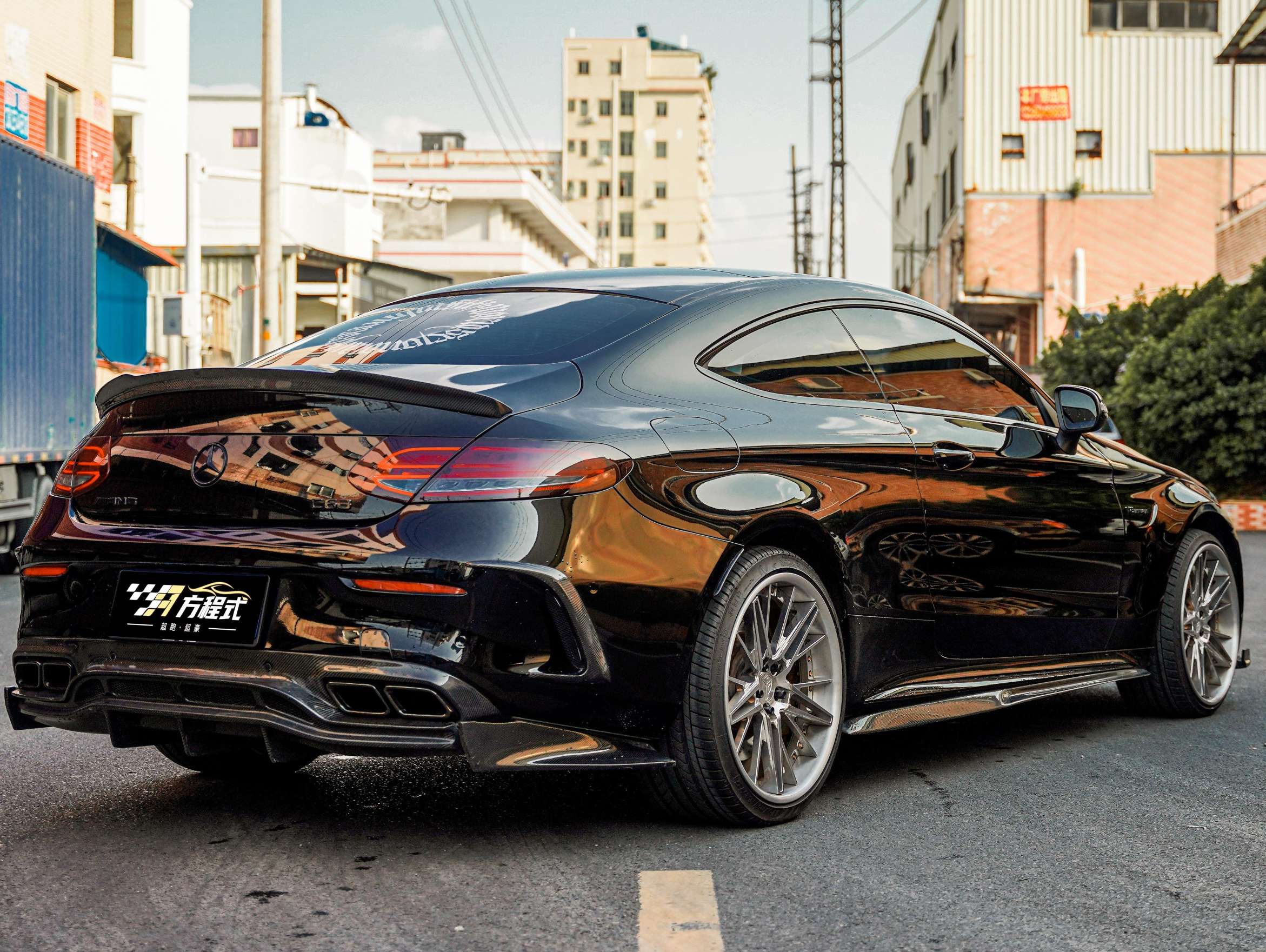 二手奔驰 C级AMG 白色/黑色 2016款 C63 Coupe