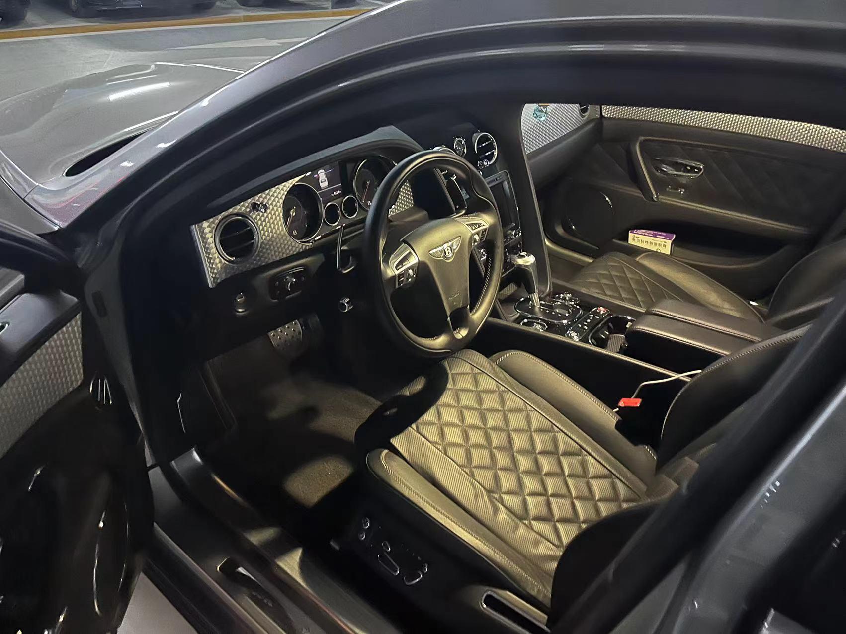 二手宾利 飞驰 黑色/黑色 2017款 4.0T V8 标准版