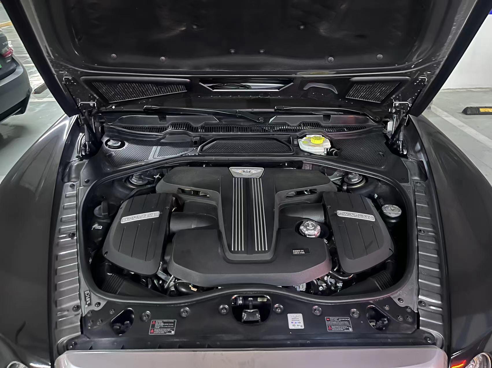 二手宾利 飞驰 黑色/黑色 2017款 4.0T V8 标准版