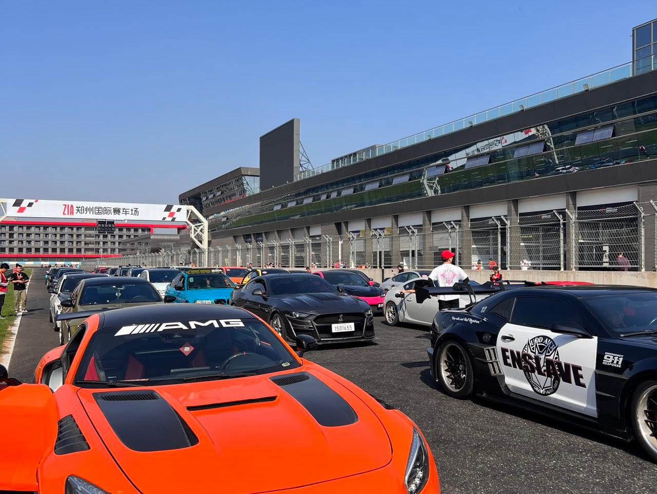 二手奔驰 AMG GT 银色/黑红 2016款