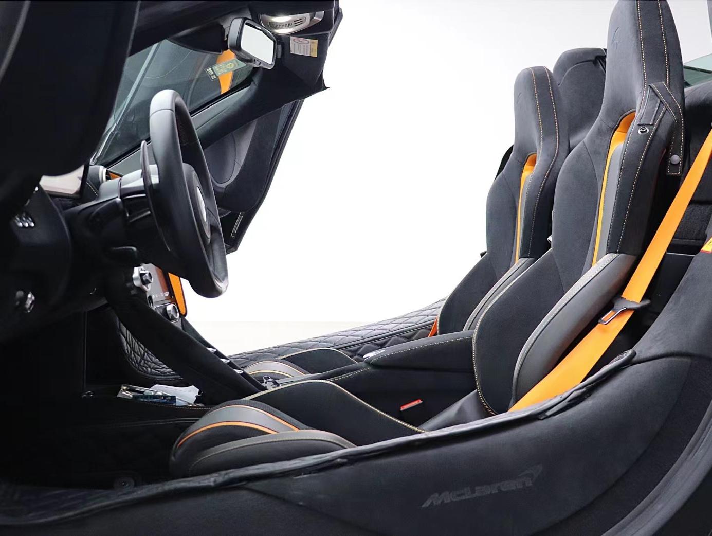 二手迈凯伦 720S 玛瑙黑/黑黄 2019款 4.0T Spider P版