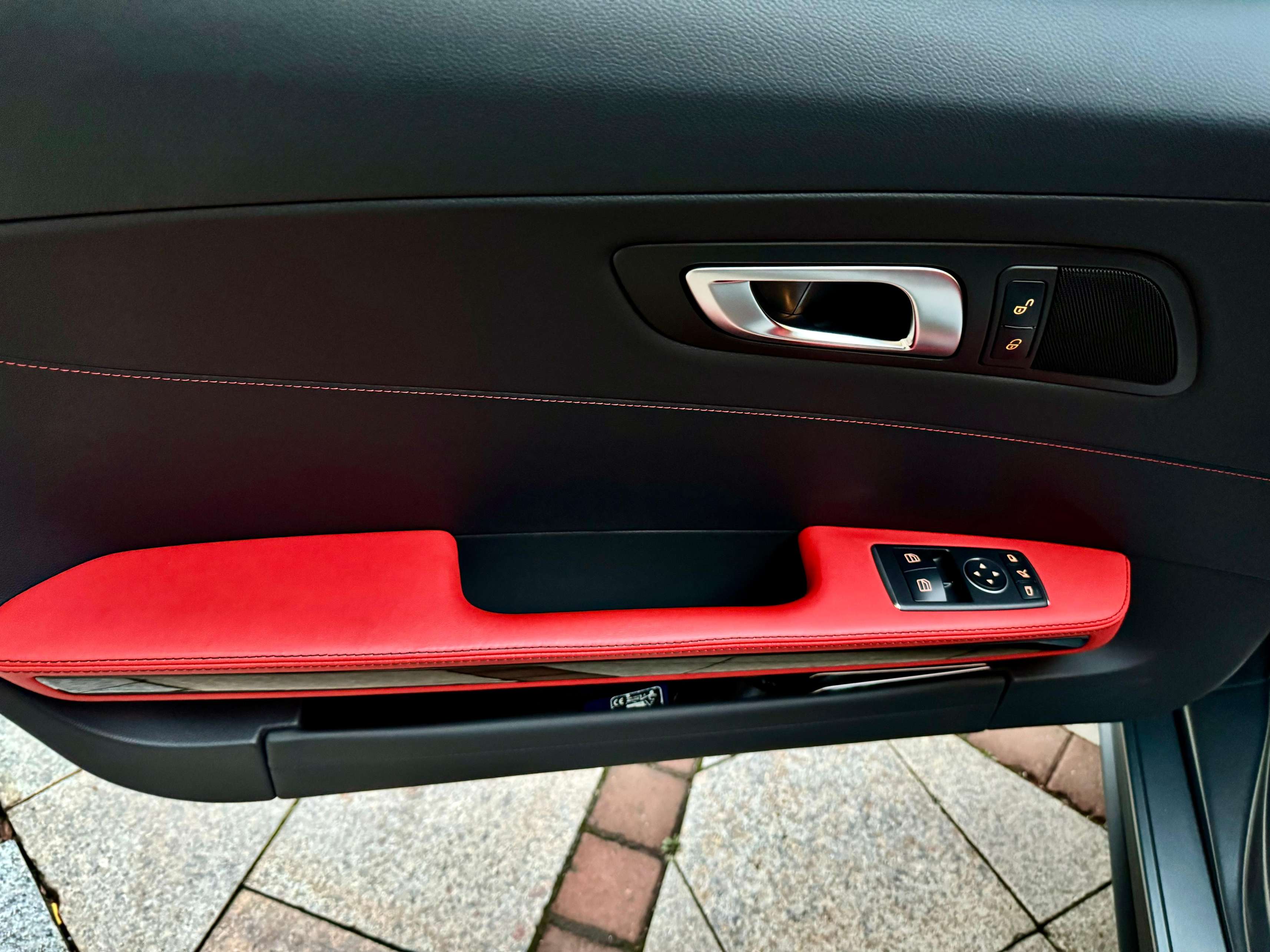 二手奔驰 AMG GT 银色/红/黑 2019款 GT S