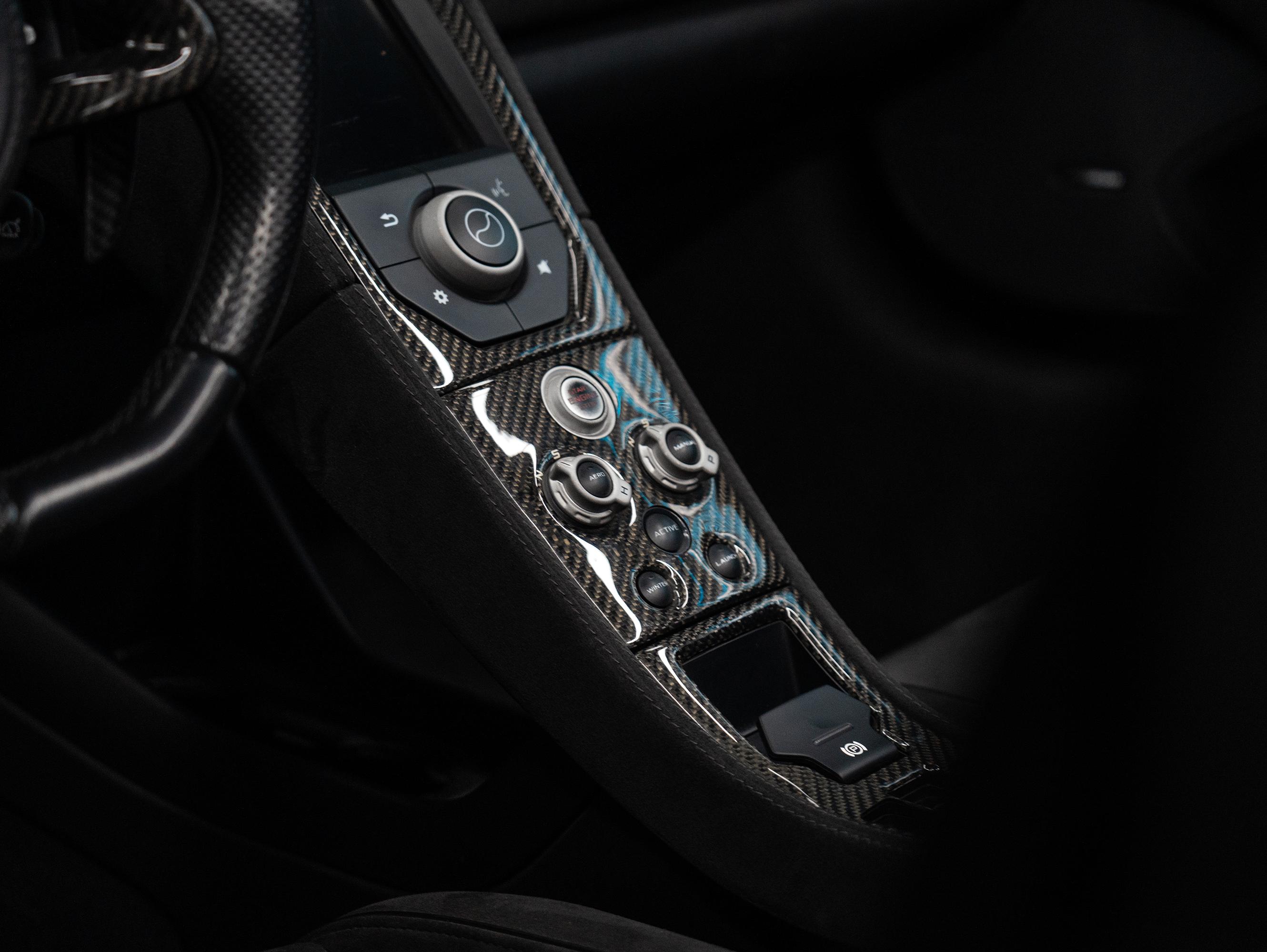 二手迈凯伦 650S 银色/黑色 2014款 3.8T Spider